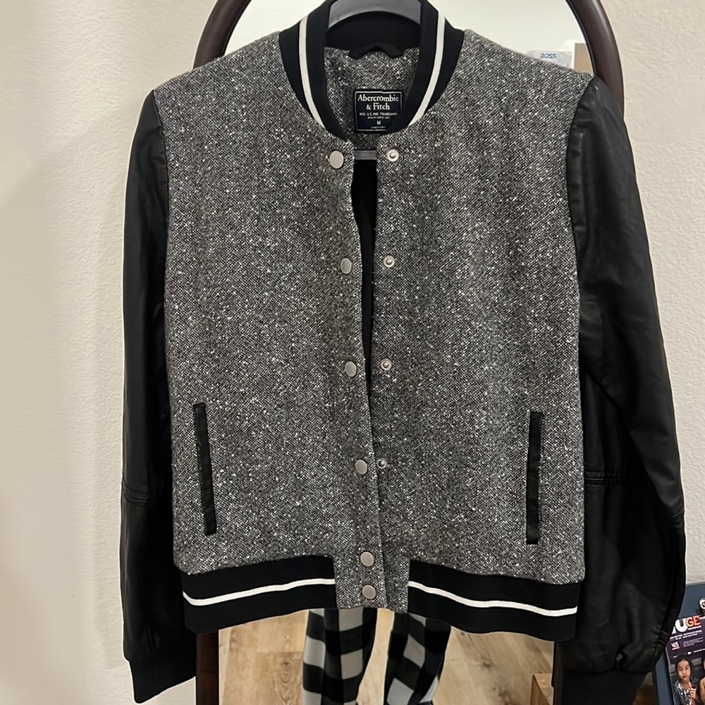 Abercrombie & Fitch , M size jacket